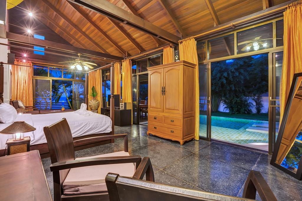 Emerald Sands - Beach Front 4 Bed Pool Villa Koh Samui Room photo